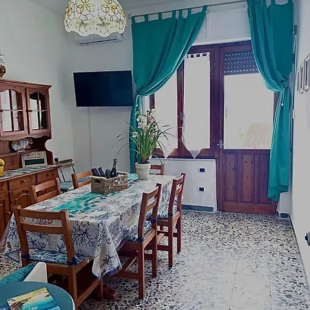 Ombra Dei Pini La Caletta