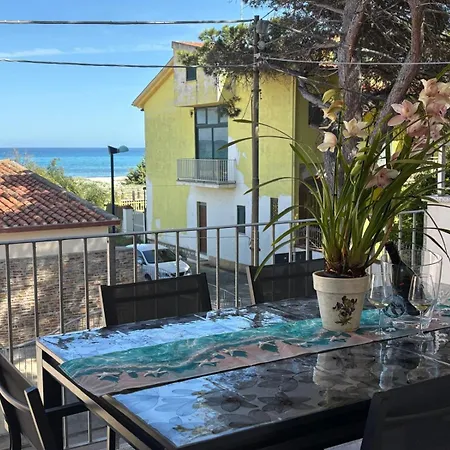 Ombra Dei Pini * La Caletta