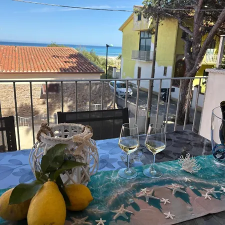 Ombra Dei Pini Apartmán *