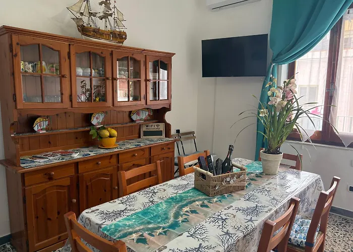 Ombra Dei Pini La Caletta