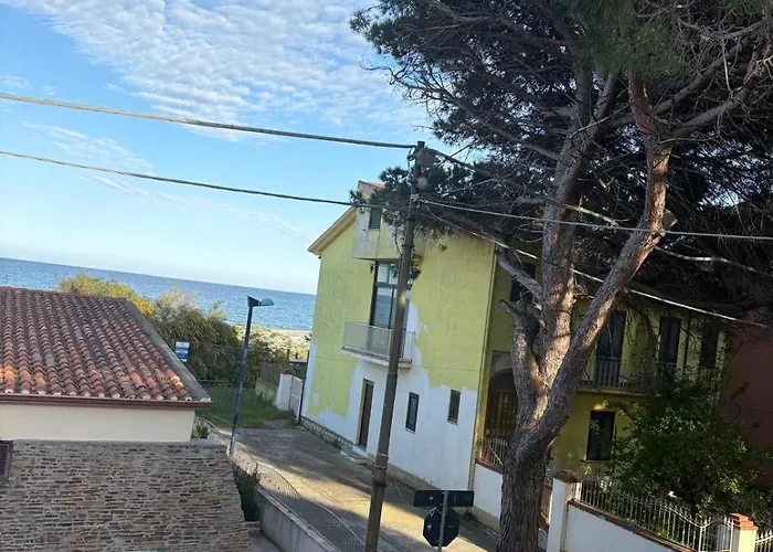 Ombra Dei Pini La Caletta